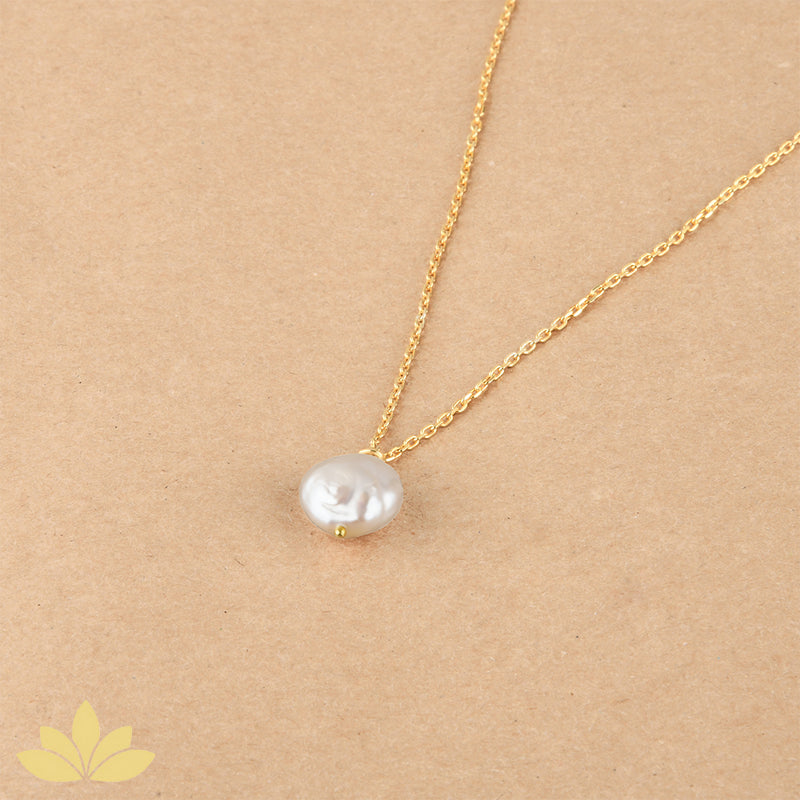 Baroque Pearl Pendant with Silver Chain